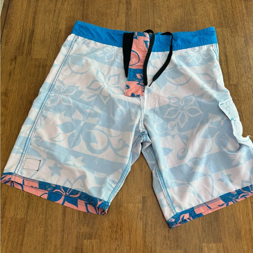 NWT Maui and Sons 4 Way Stretch Board Shorts SZ 34 Navy Banzai